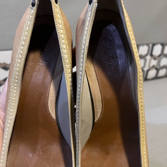 Cole Haan suede and patent leather tan kitten heels size 8.5 - Picture 2 of 9